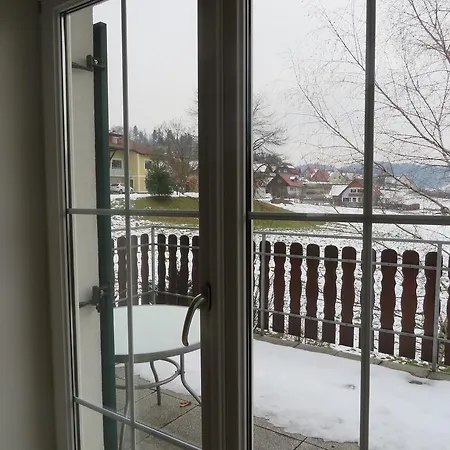 דירה Deller Renate