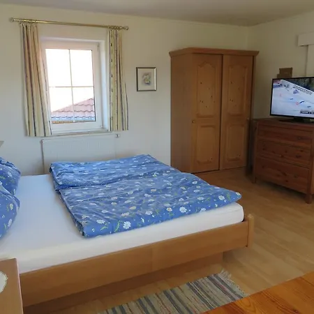 Deller Renate דירה *