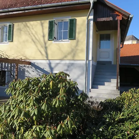 Deller Renate דירה